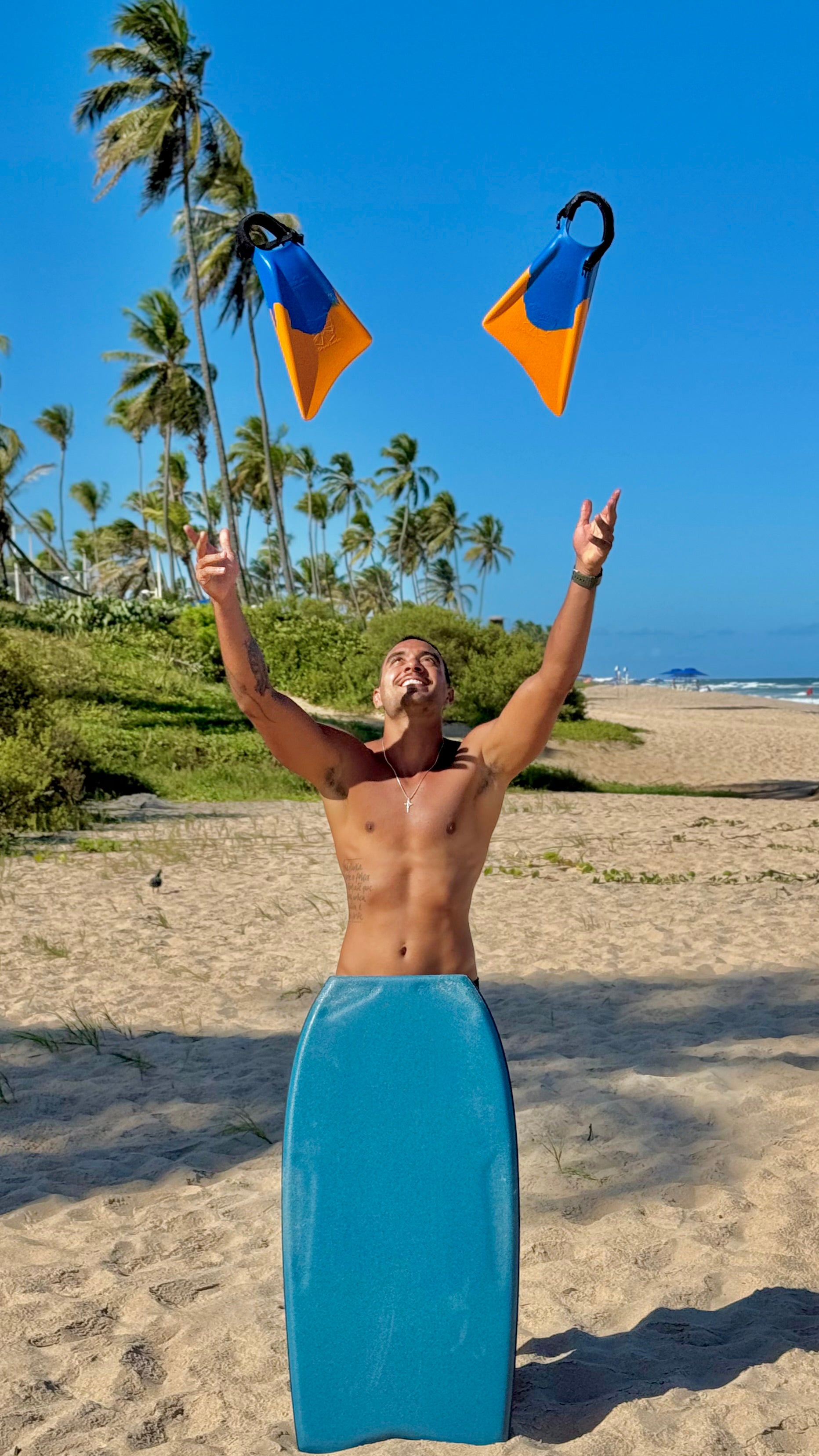 image00003_copy - Churchill® Swimfins